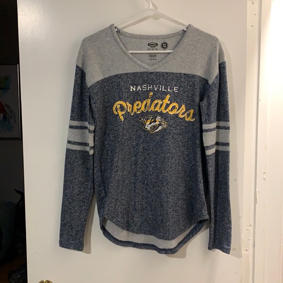 NHL Tops - Women’s long sleeve Predators shirt